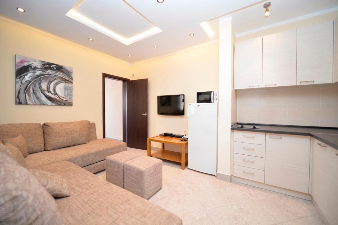 Rafailovici Holiday Apartments Экстерьер фото