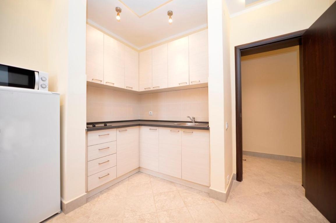 Rafailovici Holiday Apartments Экстерьер фото