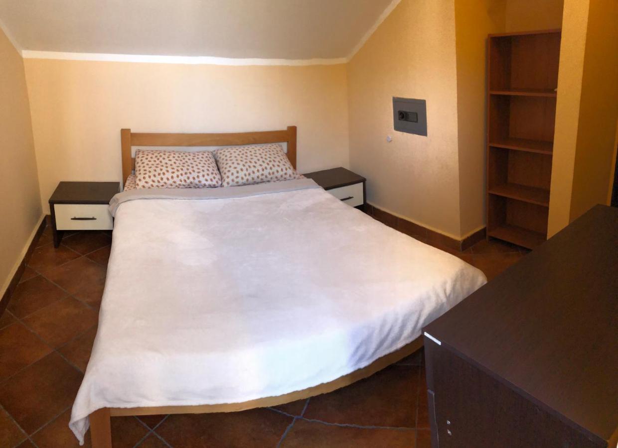 Rafailovici Holiday Apartments Экстерьер фото