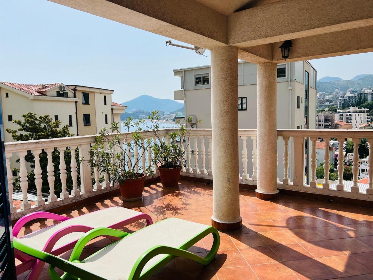 Rafailovici Holiday Apartments Экстерьер фото