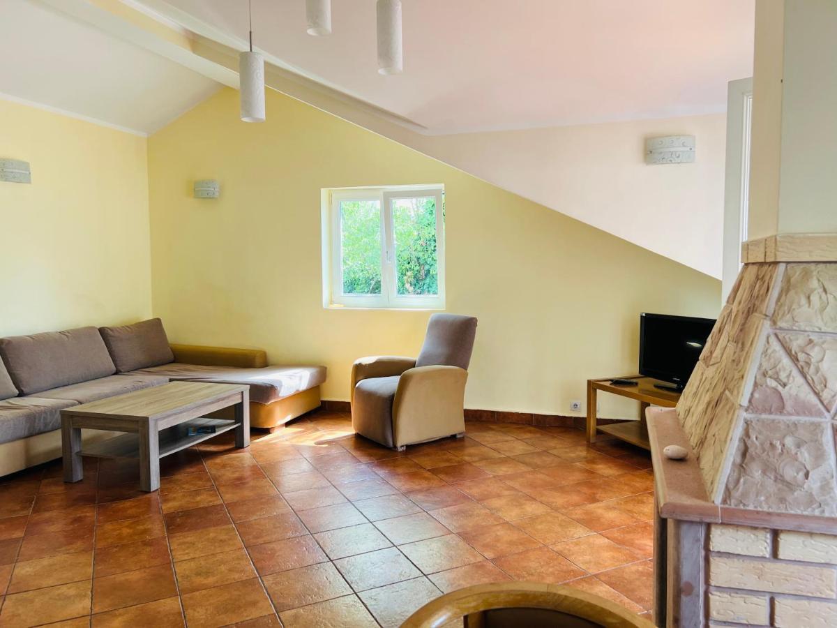 Rafailovici Holiday Apartments Экстерьер фото