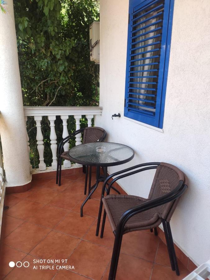 Rafailovici Holiday Apartments Экстерьер фото